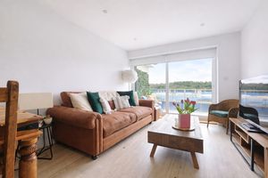 Photo 11- click for photo gallery